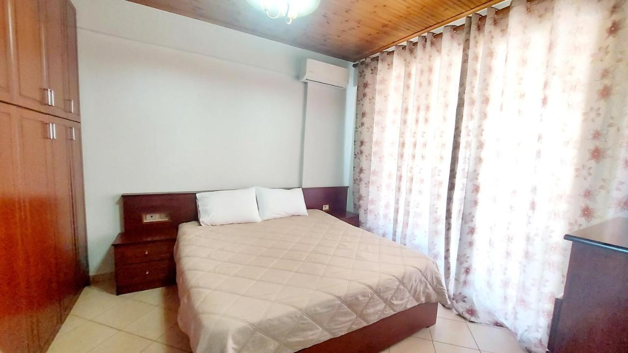 Sea View Apartment Saranda Ngoại thất bức ảnh