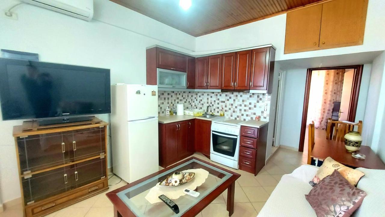 Sea View Apartment Saranda Ngoại thất bức ảnh