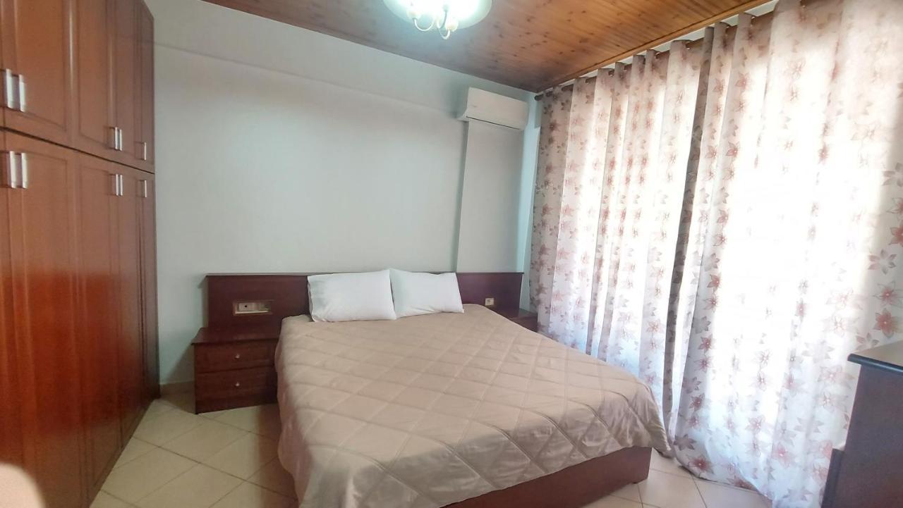 Sea View Apartment Saranda Ngoại thất bức ảnh